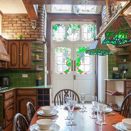 Victorian Elegance At Kingscliffe, Sleeps 17 Villa Манчестър Екстериор снимка