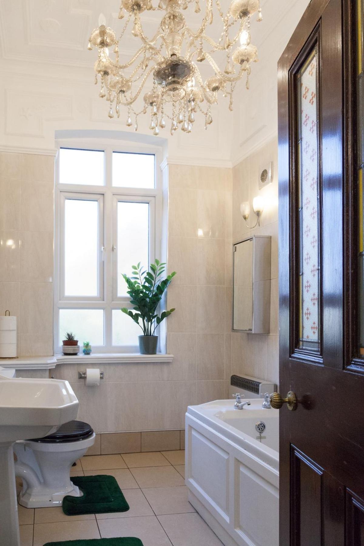 Victorian Elegance At Kingscliffe, Sleeps 17 Villa Манчестър Екстериор снимка