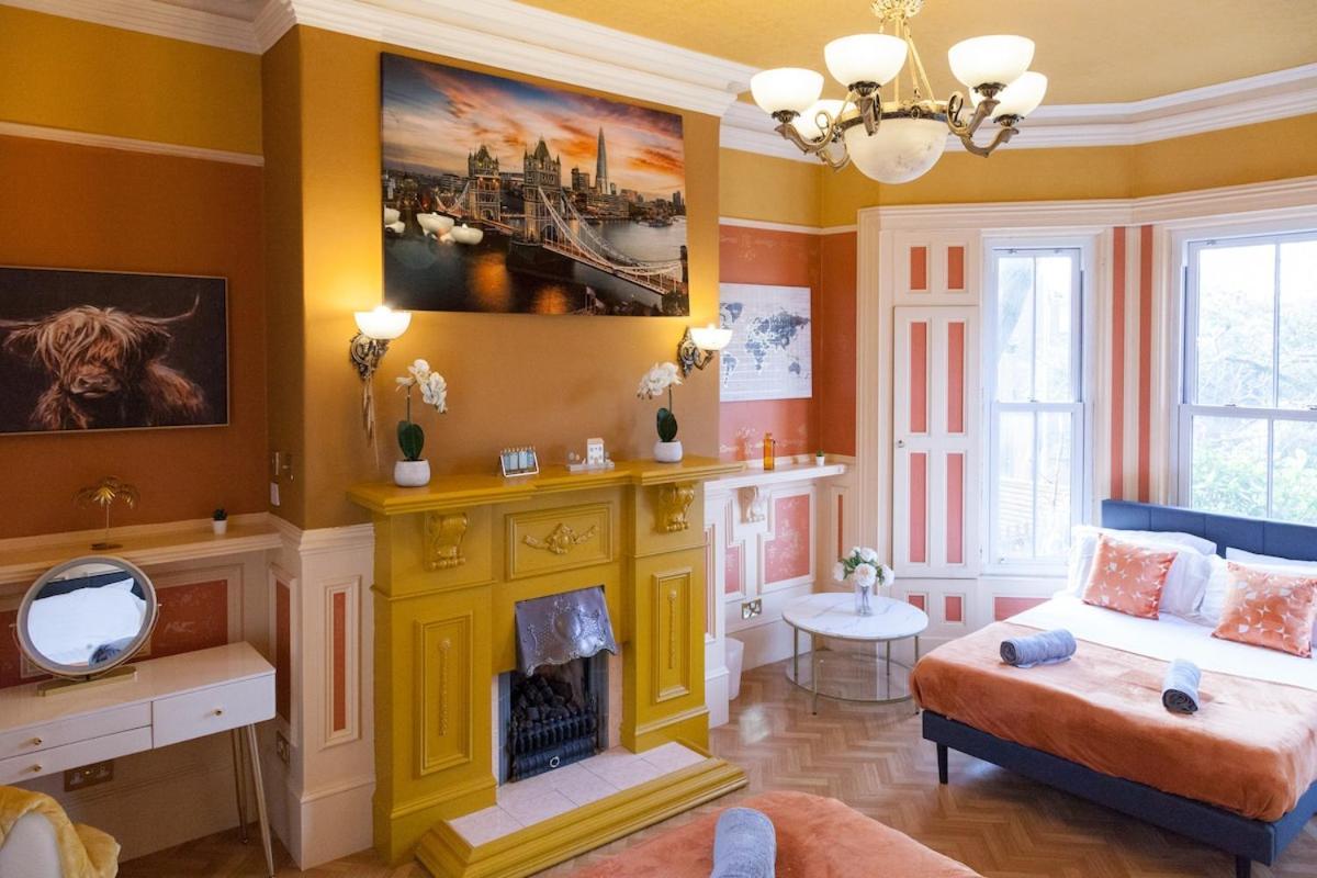 Victorian Elegance At Kingscliffe, Sleeps 17 Villa Манчестър Екстериор снимка
