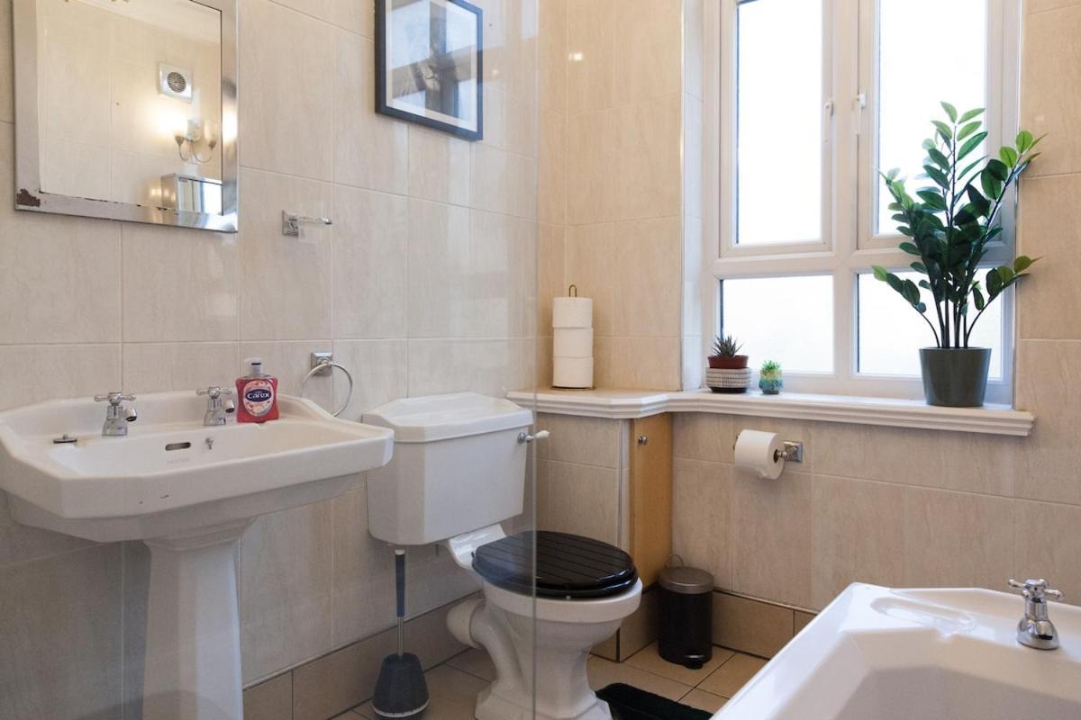 Victorian Elegance At Kingscliffe, Sleeps 17 Villa Манчестър Екстериор снимка
