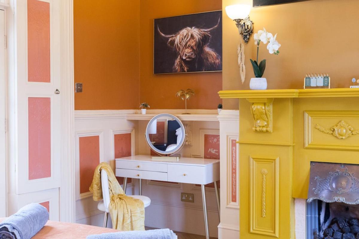 Victorian Elegance At Kingscliffe, Sleeps 17 Villa Манчестър Екстериор снимка