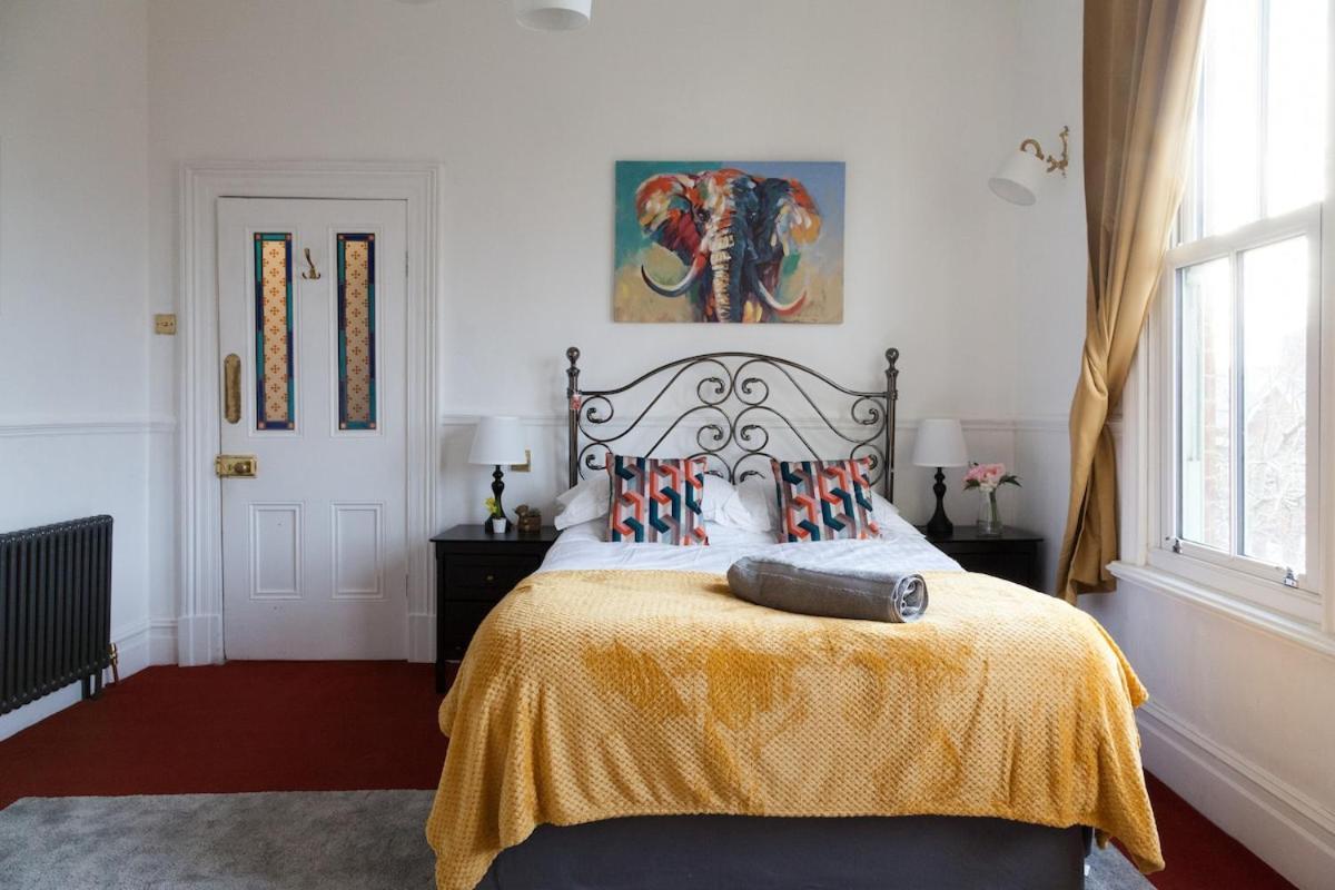 Victorian Elegance At Kingscliffe, Sleeps 17 Villa Манчестър Екстериор снимка